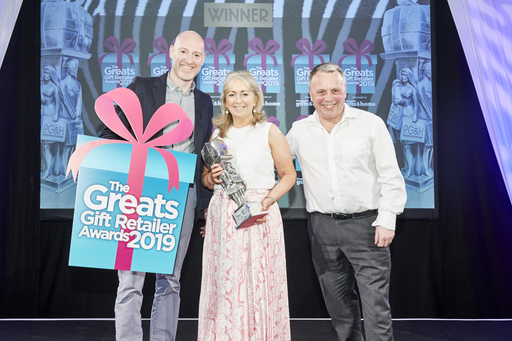 Lincoln Exley, managing director of category sponsor Allsorted, presented Denise Laird, owner of Spirito in Glasgow, with the Independent Gift Retailer of the Year – Scotland trophy.