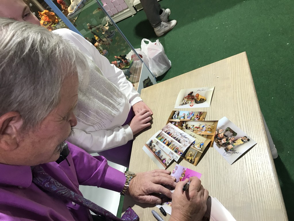 Above: Jim willingly signed pieces for seven hours.