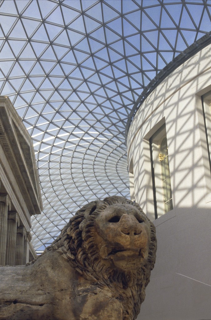 Above: A glimpse into the inner courtyard of the Museum.