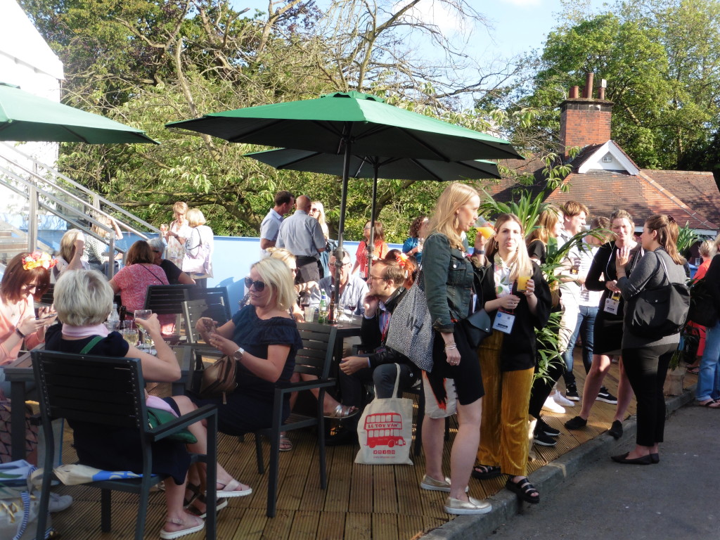 Above: Having fun in the sun. Visitors to last year’s show enjoy networking at the Sundowners party.