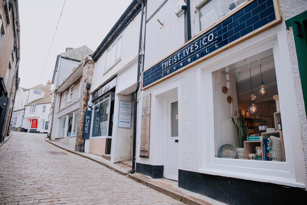 Above: The St. Ives Co. in Fore Street.