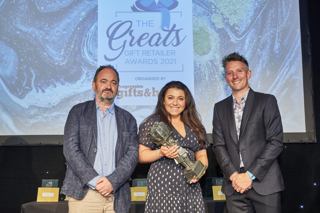 Above: Gabi Thomas, press officer at Oliver Bonas, collected the Best-Non-Specialist Retailer of Gifts award from Ian Downes, managing director of Start Licensing, category sponsor.