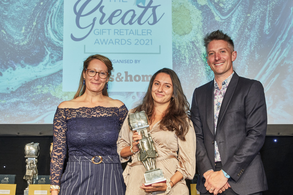 Above: Priya Aurora-Crowe, director of Lark London, was presented with her award by category sponsor Helena Mansell-Stopher, founder of Products of Change.