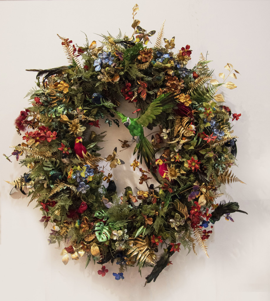 Above: Among Gisela Graham’s new products for 2022 is the Aviary wreath, which greets visitors to the company’s London showroom.