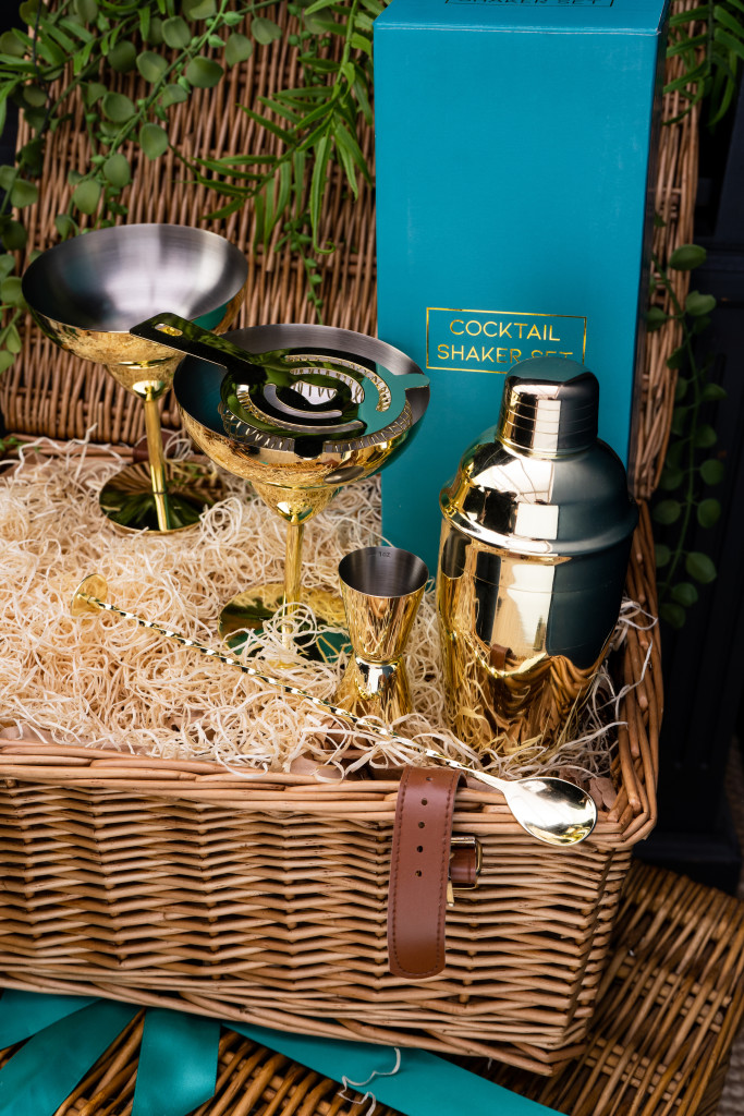 Above: Clink glasses with this Madison & Mayfair Long Island cocktail hamper and a bottle of the finest champagne.