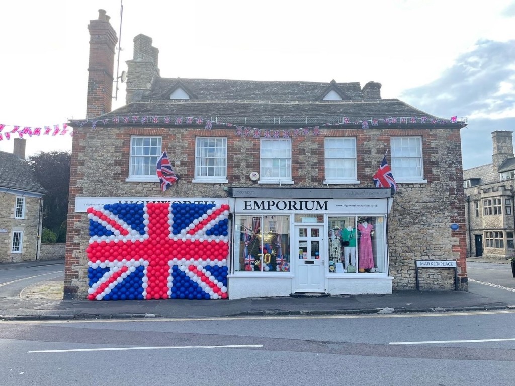 Above: Waving the flag for the Queen’s Platinum Jubilee. Highworth Emporium’s Union Jack balloon flag delighted locals.