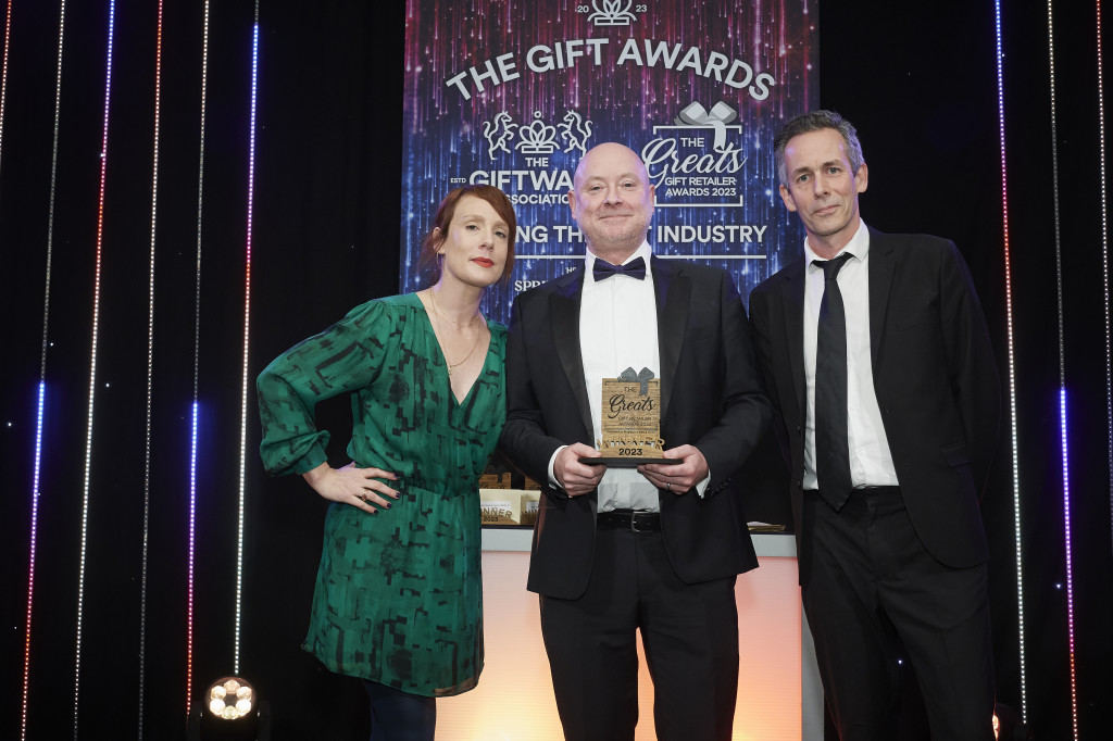 Above: Richard Holmwood, national account manager at category sponsor Carte Blanche Greetings, presented the Greats trophy to Gary Freeman on behalf of Morleys Stores.