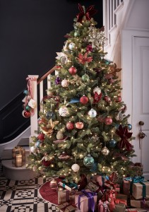 Above: A Classic Luxe Christmas tree.