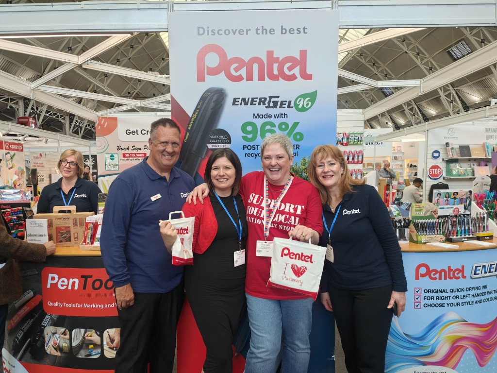 Above: Pentel is back on board as a headline sponsor. NSW ambassador Sarah Laker (second right) with fellow indie (second left) Sandra Jarvis of Creative Cove and Pentel’s director of sales UK and ROI Graham Craik and marketing manager Wendy Vickery at last year’s London Stationery Show.